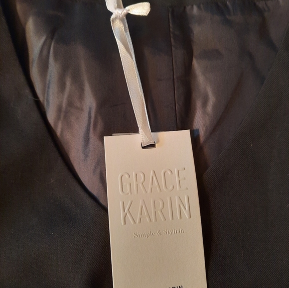 NWT Women's Black Vest - Picture 4 of 7